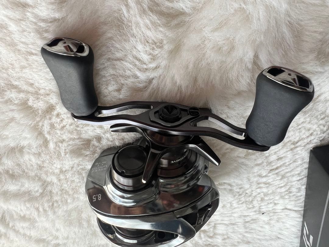 ダイワ 25 スティーズ リミテッド CT SV TW 70XHL 左