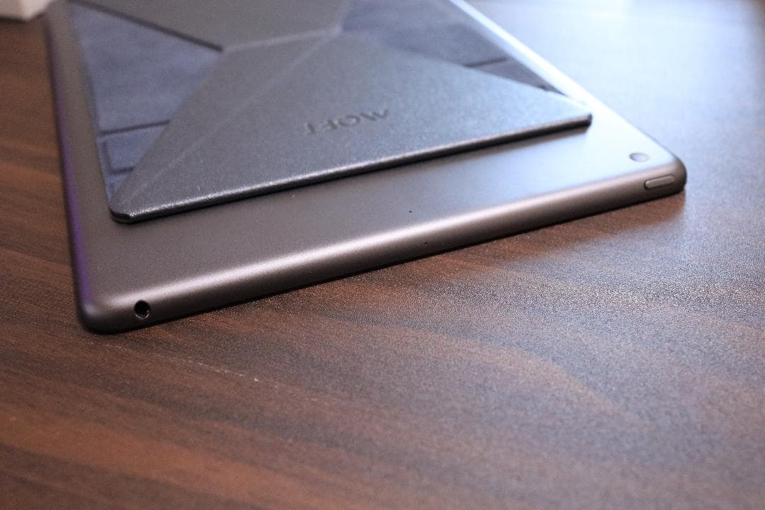 iPad (第7世代) スペースグレー