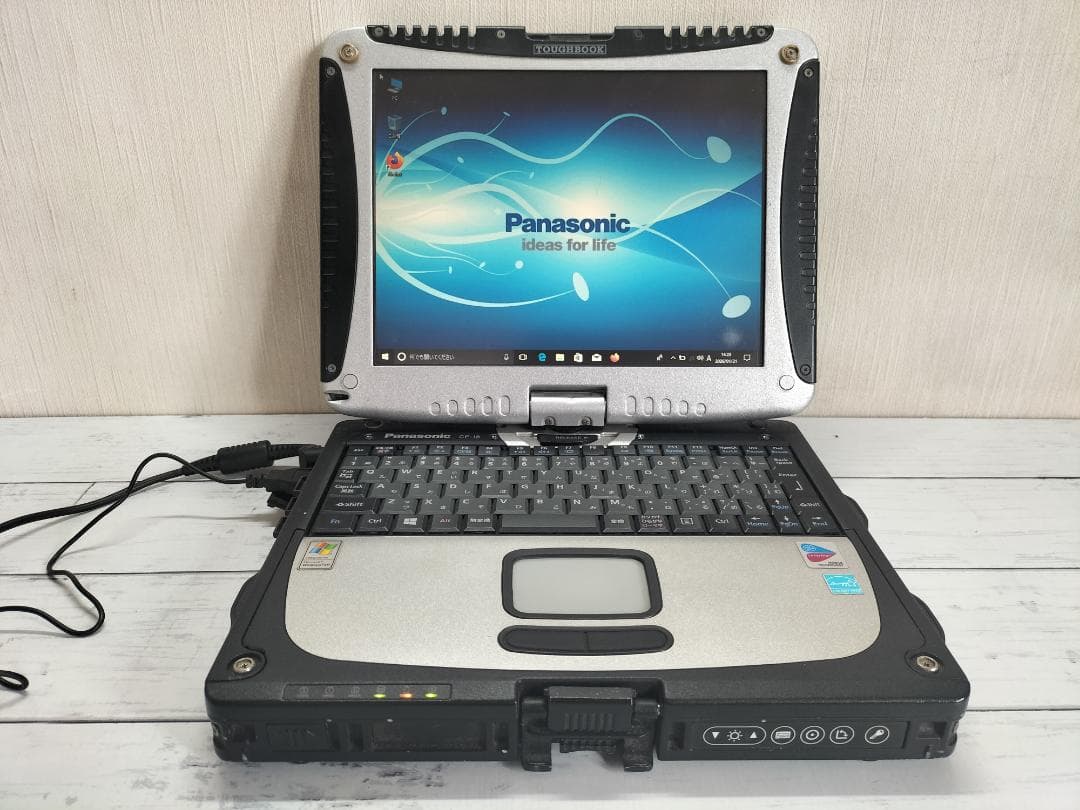 TOUGHBOOK CF-18 10.4型/落下や衝撃、水、埃に強い堅牢PC 2