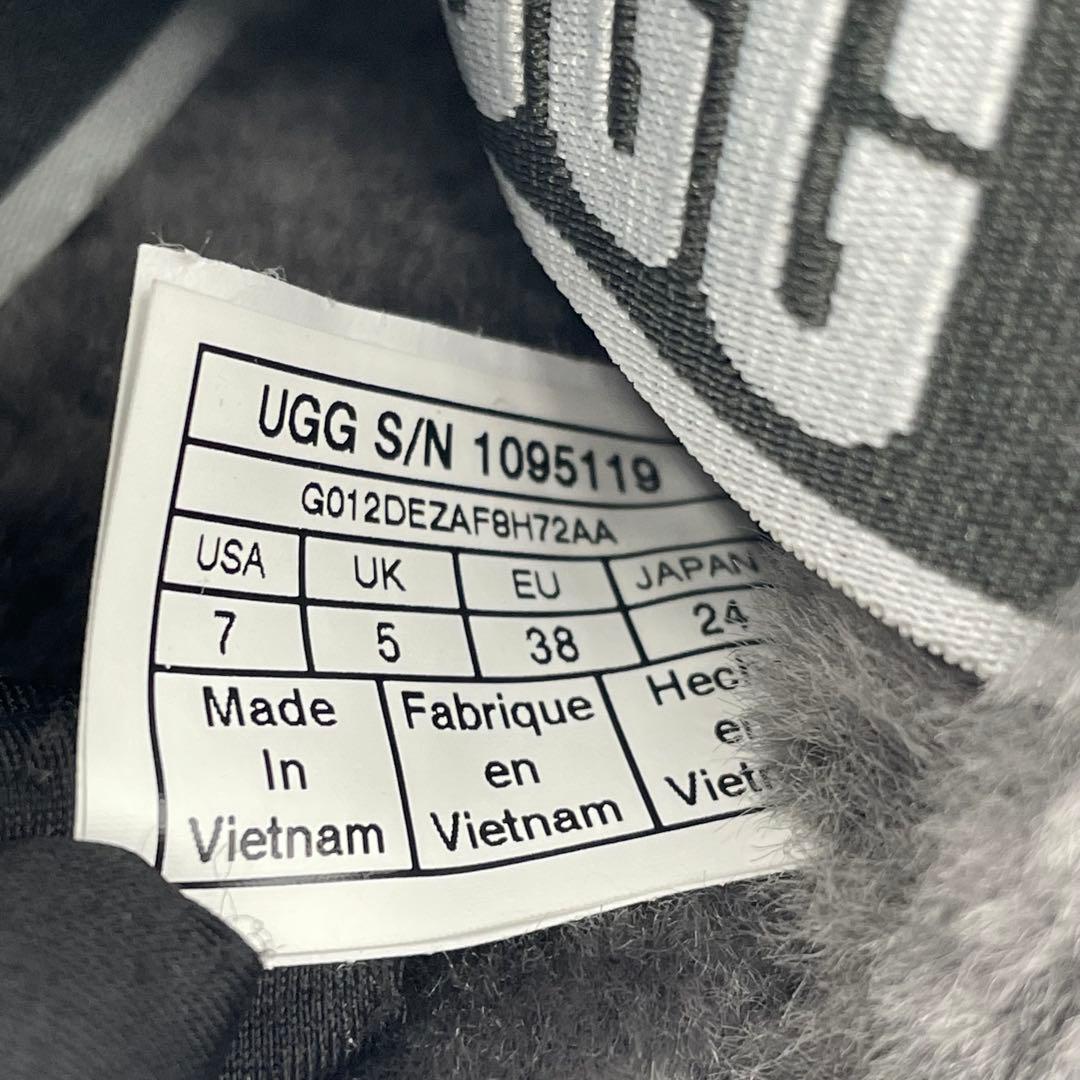 未使用級　アグ　FLUFF YEAH BLING ムートン　サンダル　グレー