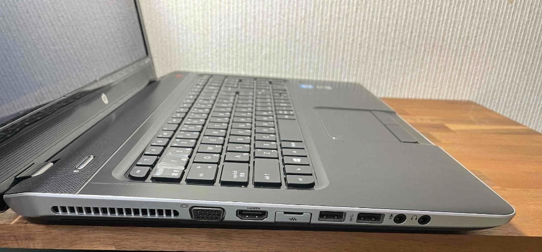 HP ENVY 大画面17.3インチ メモリ12GBSSD240GB 外装難あり