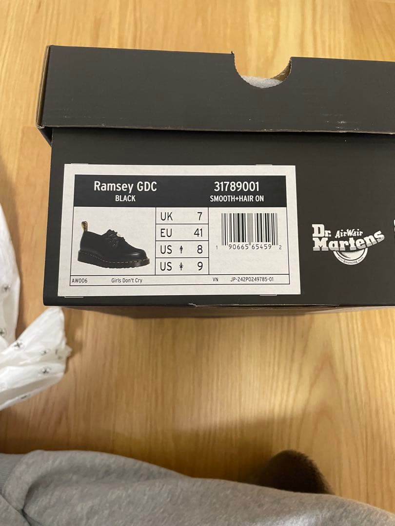 Girls Don’t Cry Dr.Martens RamseyCreeper