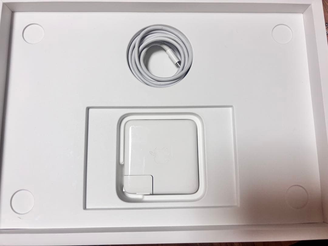 Apple MacBook Pro 13インチ　本体