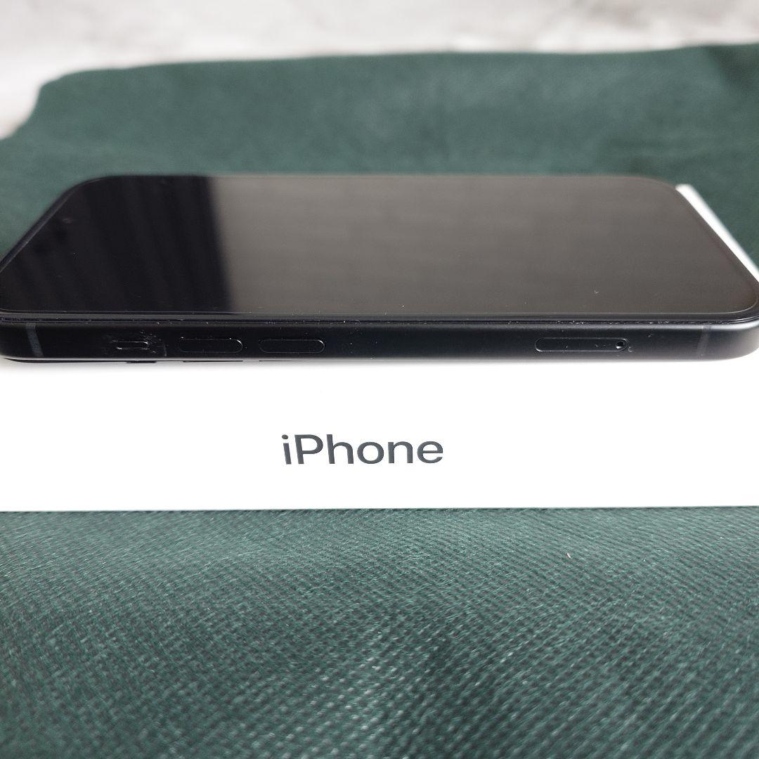 美品　iPhone15 256GB ブラック　フィルム2枚付き