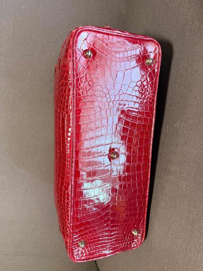 クロコダイルバッグ　本革　赤　レディースバッグ　クロコダイル　本革バッグ