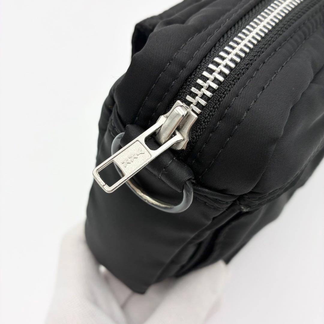 ポーター タンカー ショルダーバッグ コンパクト 黒 ナイロン 日本製 お出かけ