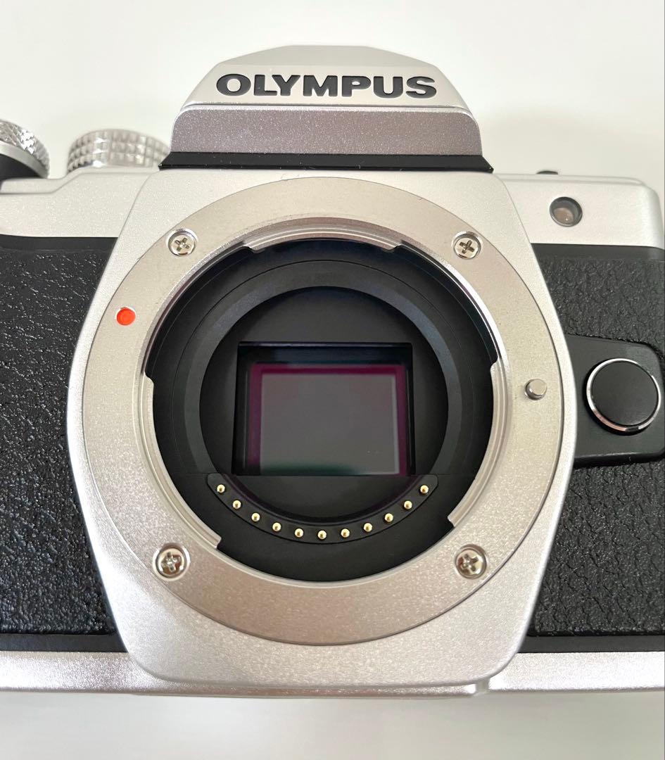 OLYMPUS OM-D E-M10 MarkII EZダブルズームキット