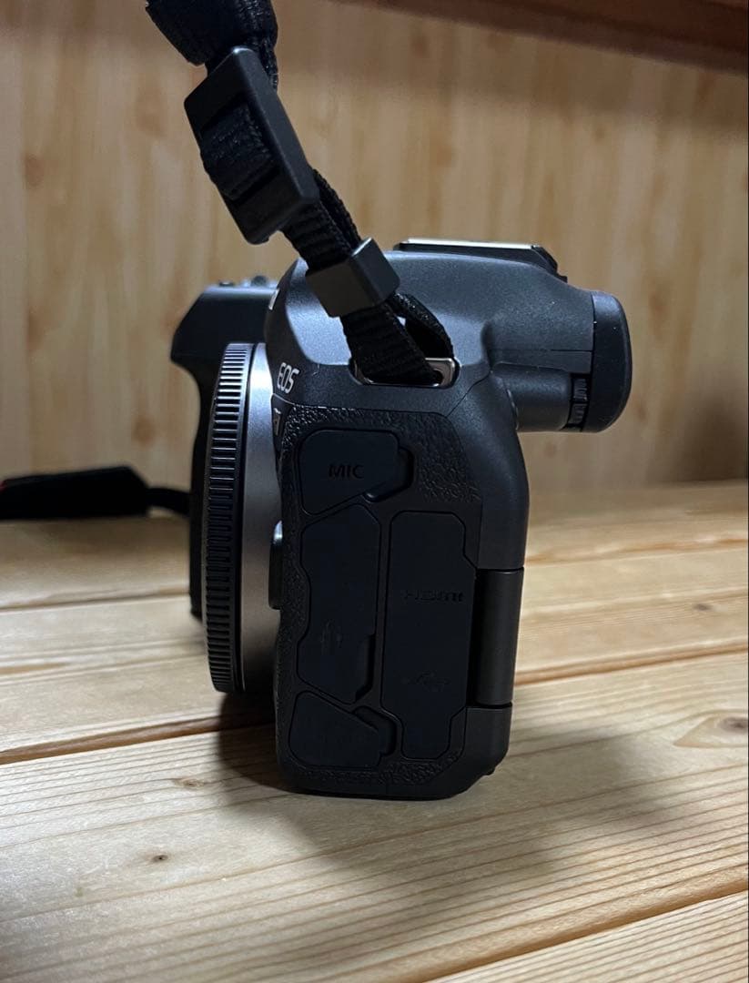 Canon (キャノン) ミラーレス一眼カメラ EOS R7 ボディ