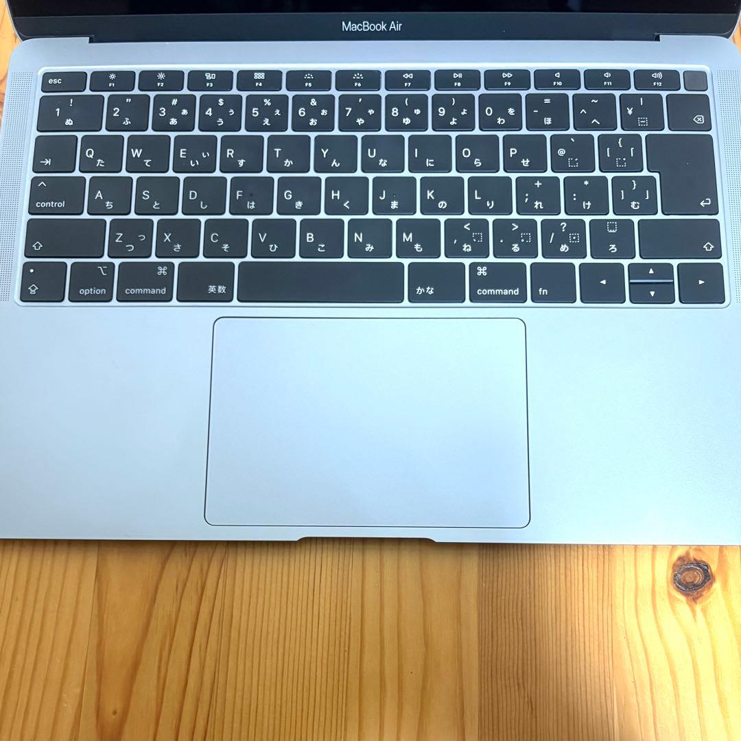 美品 MacBook Air 13インチ バッテリー良好 箱付 128GB