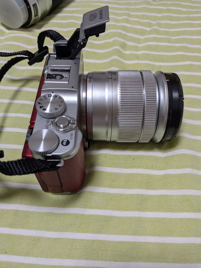 富士フイルム X-A1 ミラーレスカメラ16-50、 50-230mmレンズ付き