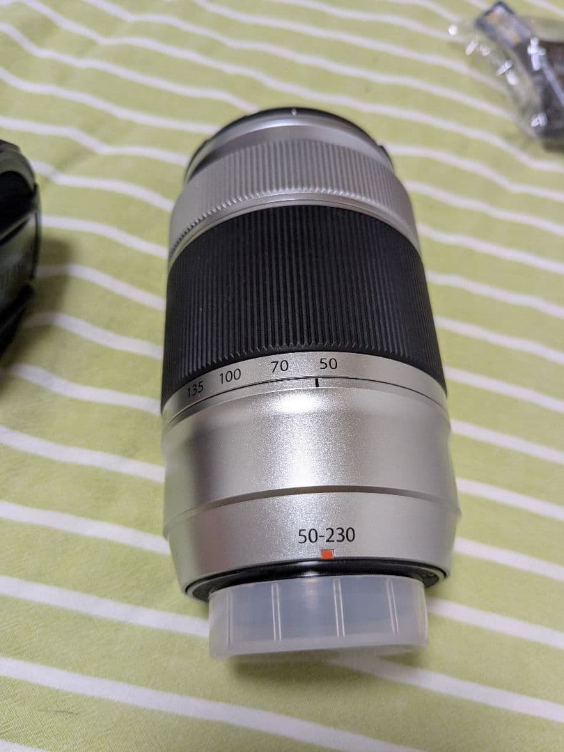 富士フイルム X-A1 ミラーレスカメラ16-50、 50-230mmレンズ付き