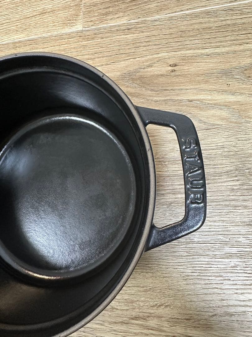 STAUB ココットラウンド ブラック 18cm