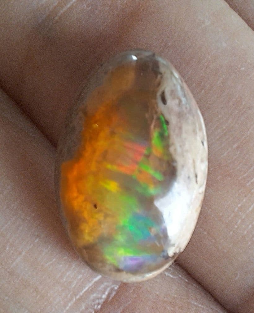 全面遊色効果カンテラオパール