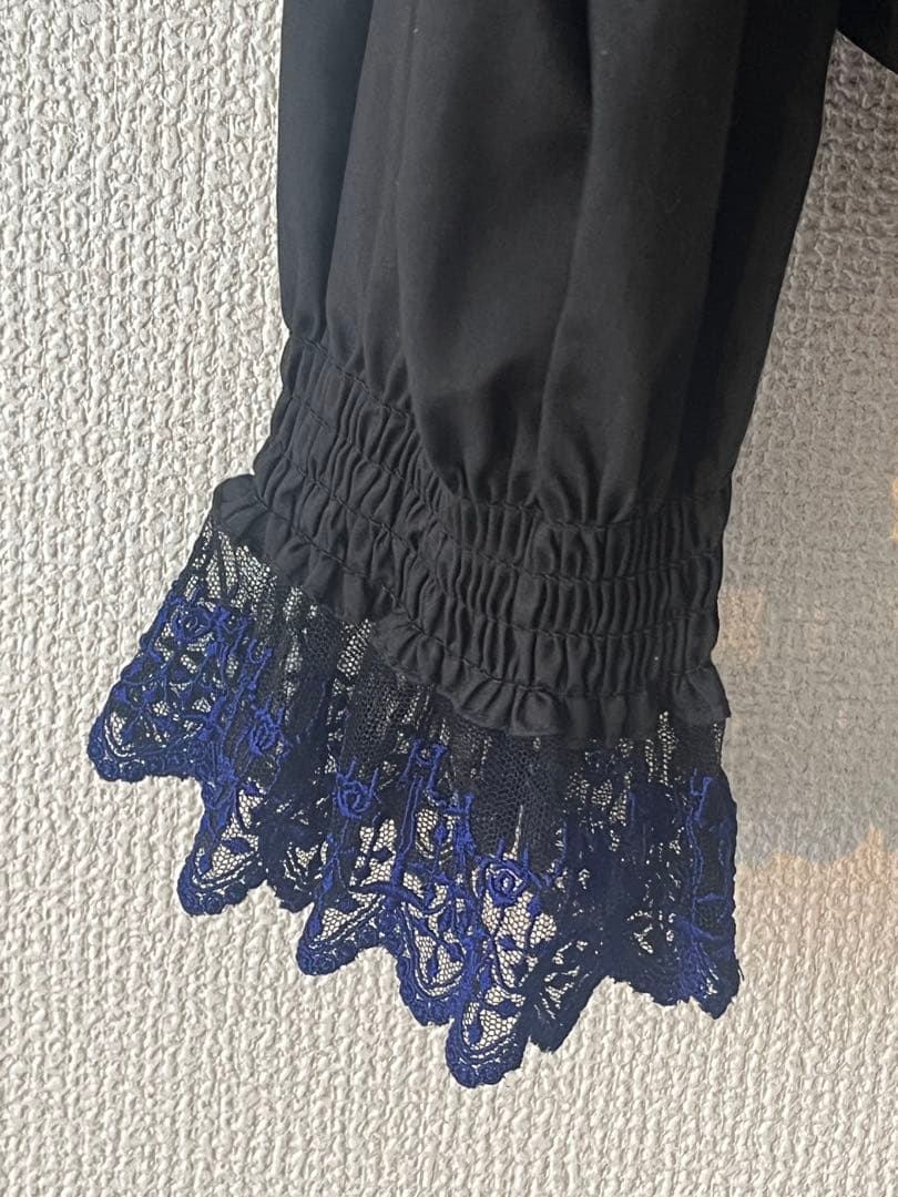 モワティエ　ブラウス　黒×青