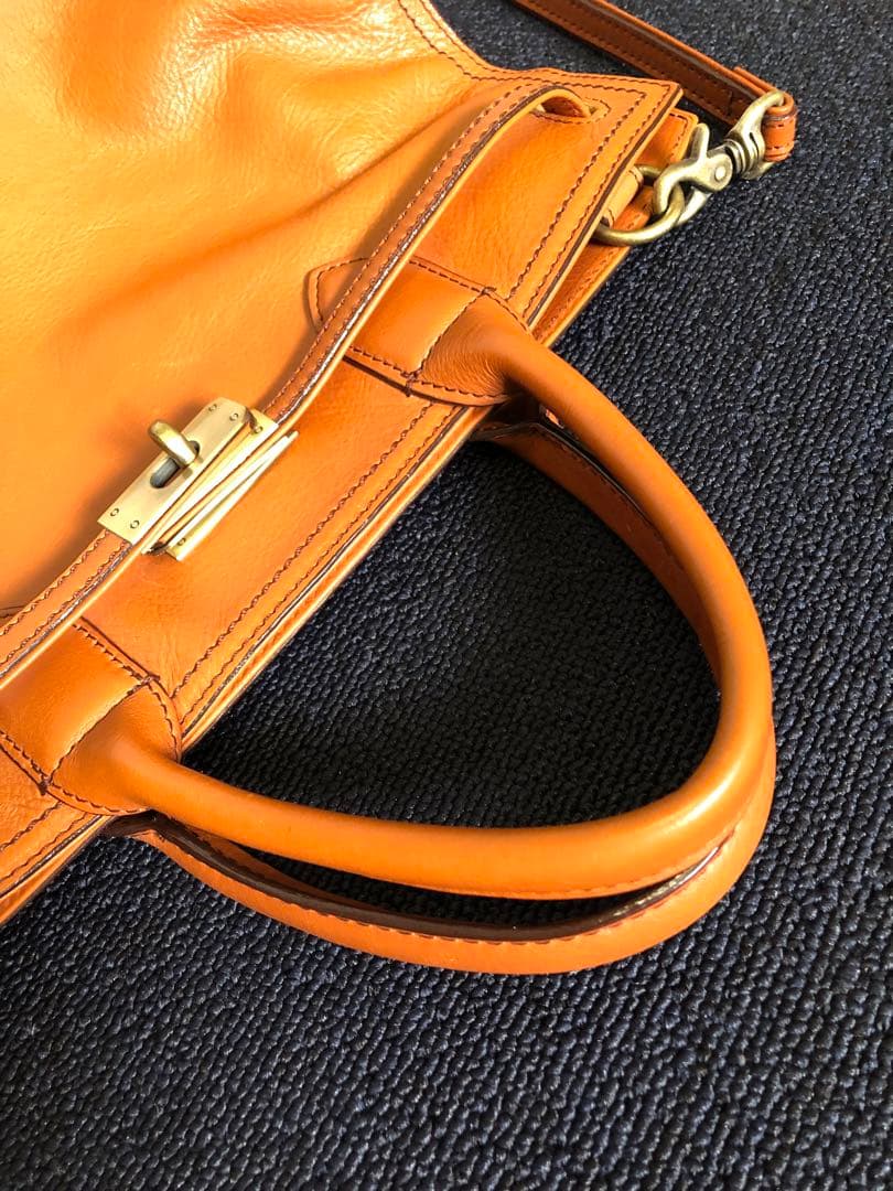 ハットリ です❗️Dakota ハンドバッグ ショルダーバッグ