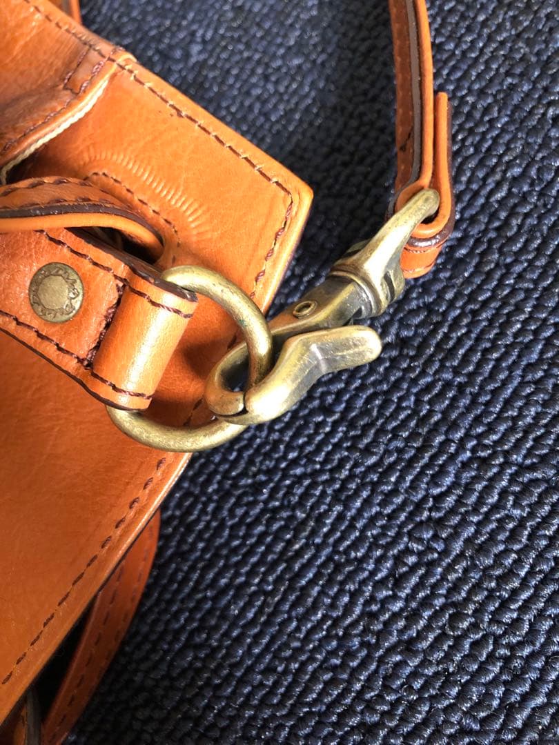 ハットリ です❗️Dakota ハンドバッグ ショルダーバッグ