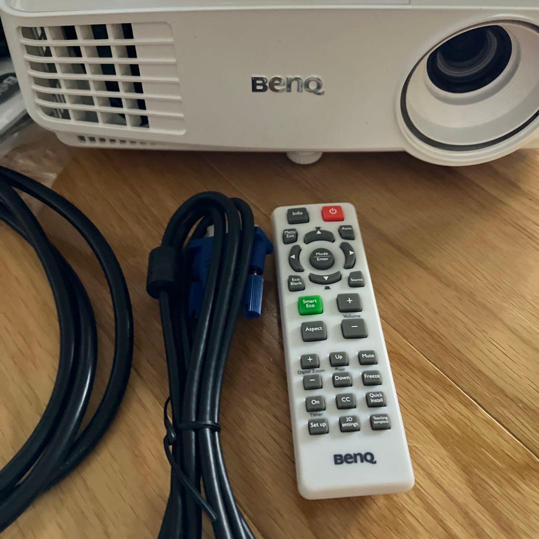プロジェクター　BenQ