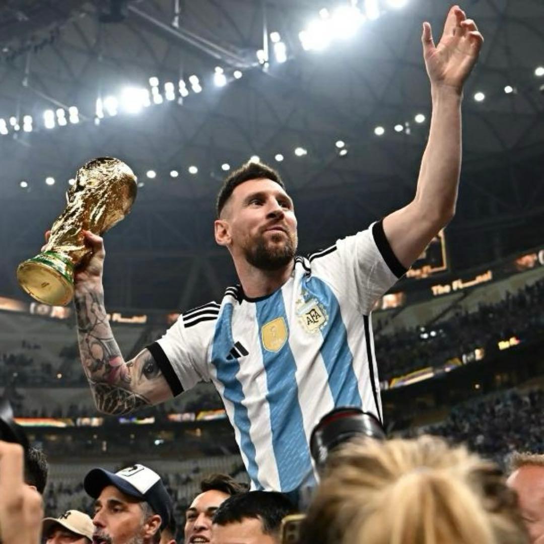 【正規品】メッシ　アルゼンチン　ワールドカップ　優勝セレモニーユニフォーム