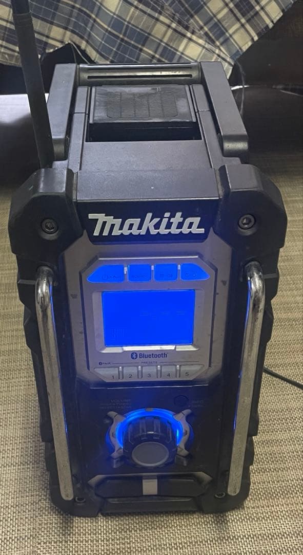 マキタ　MAKITA 現場ラジオ　MR106