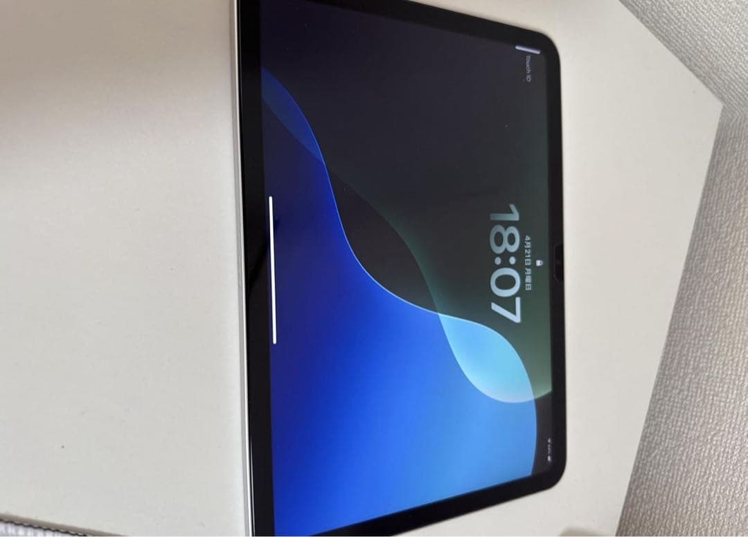 iPad Wi-Fi 128GB - シルバー (A16) 充電器付き 箱ごと