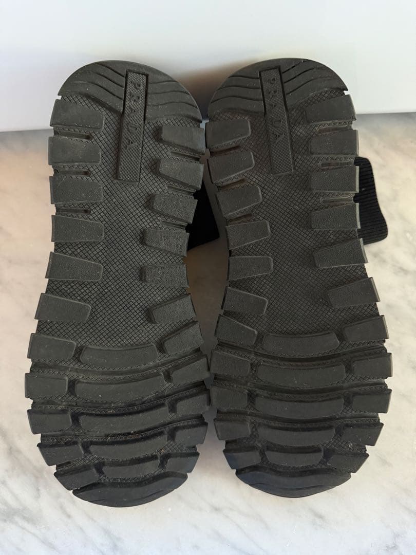 PRADA ブラック ニットブーツ