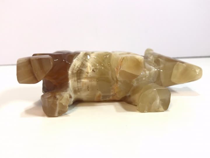 南アフリカ発 鉱石で出来た貴重なサイの置物 60～70年代