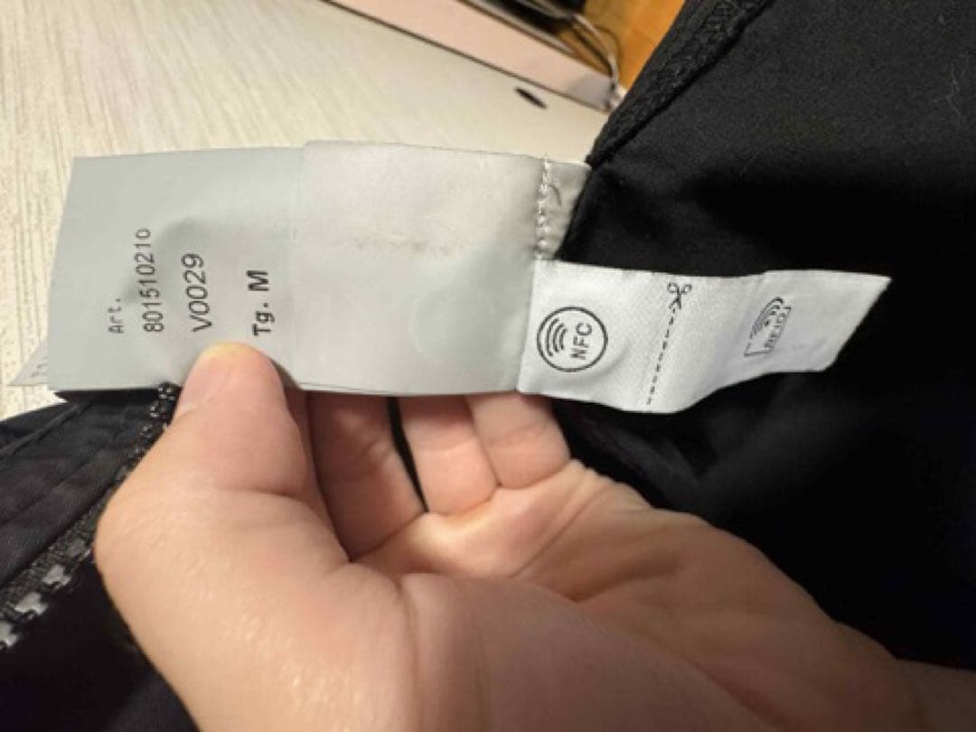 Stone  ブラックナイロンジャケット