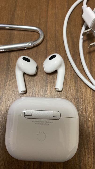 AirPods第3世代　ケース付き　充電器付き