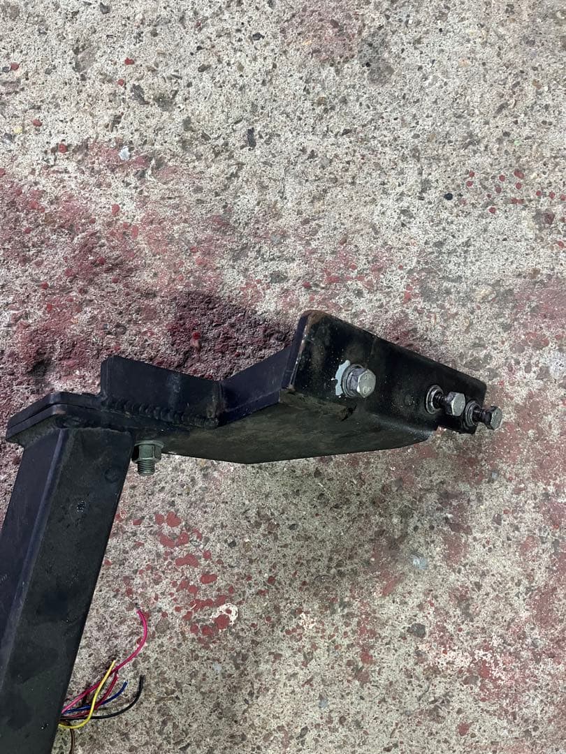 20 ヴェルファイア　ヒッチメンバー