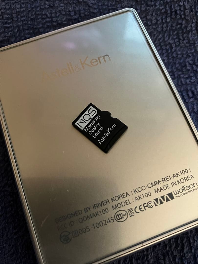 ポータブルプレーヤー i Astell&Kern AK100-32GB-SLV