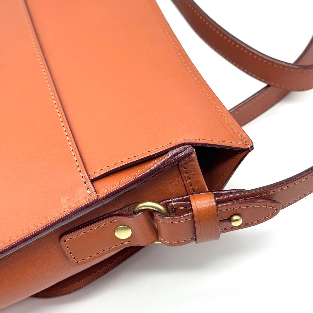 美品 ITAGAKI 鞍ショルダー 縦 レザー ショルダーバッグ　ブラウン