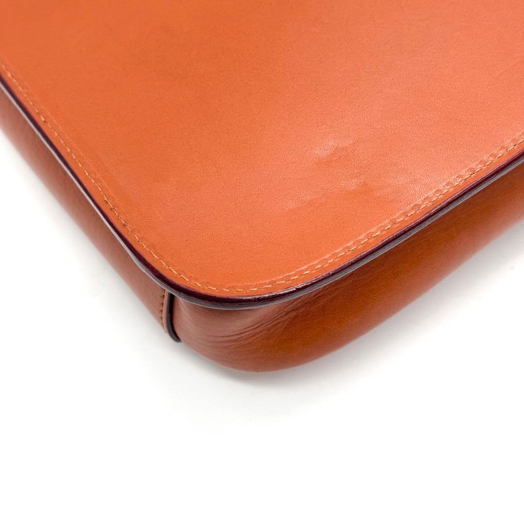 美品 ITAGAKI 鞍ショルダー 縦 レザー ショルダーバッグ　ブラウン