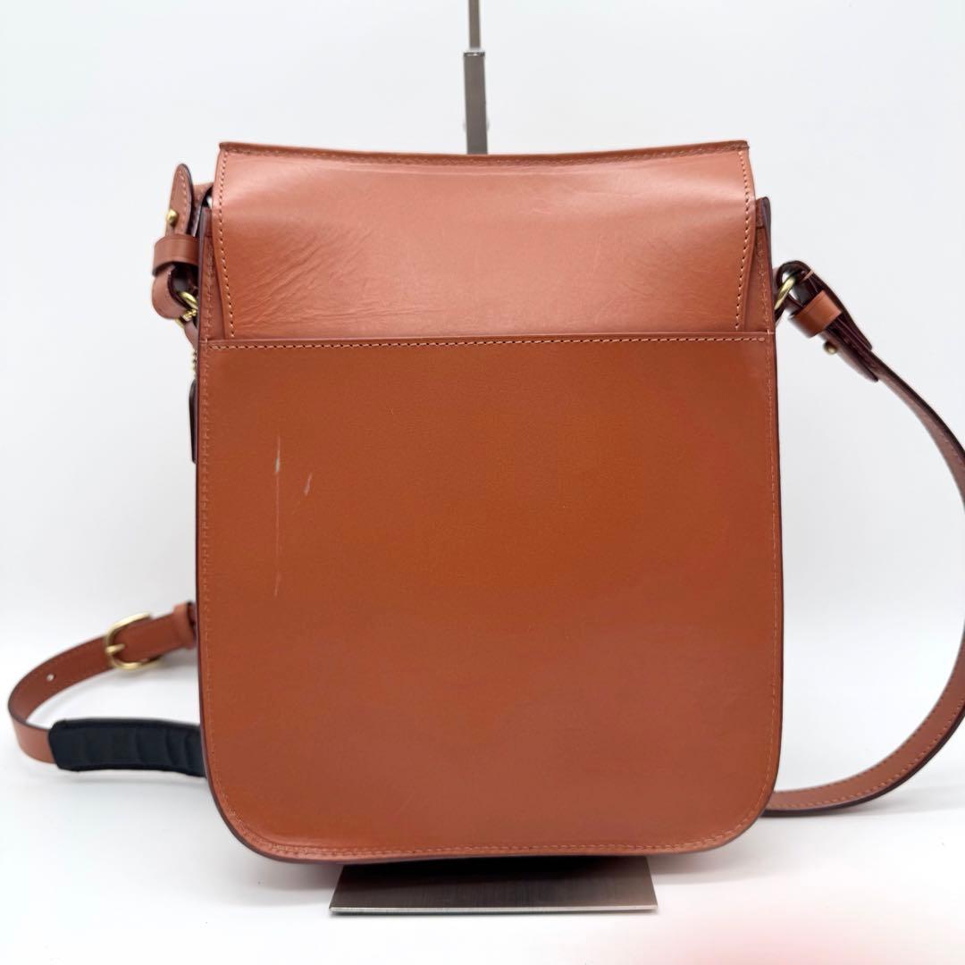 美品 ITAGAKI 鞍ショルダー 縦 レザー ショルダーバッグ　ブラウン