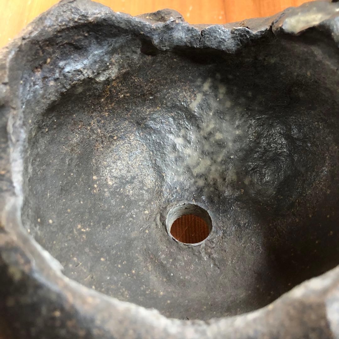 盆栽鉢 芸術的黒色陶器3本足 日本伝統工芸