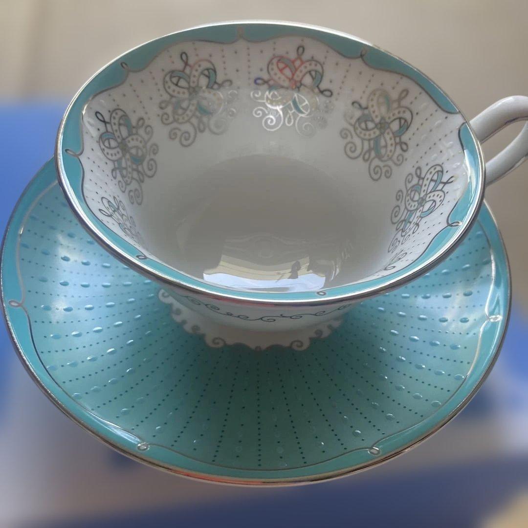 【新品未使用】ウェッジウッド プシュケ　ピオニーシェイプ　ティーカップ＆ソーサー