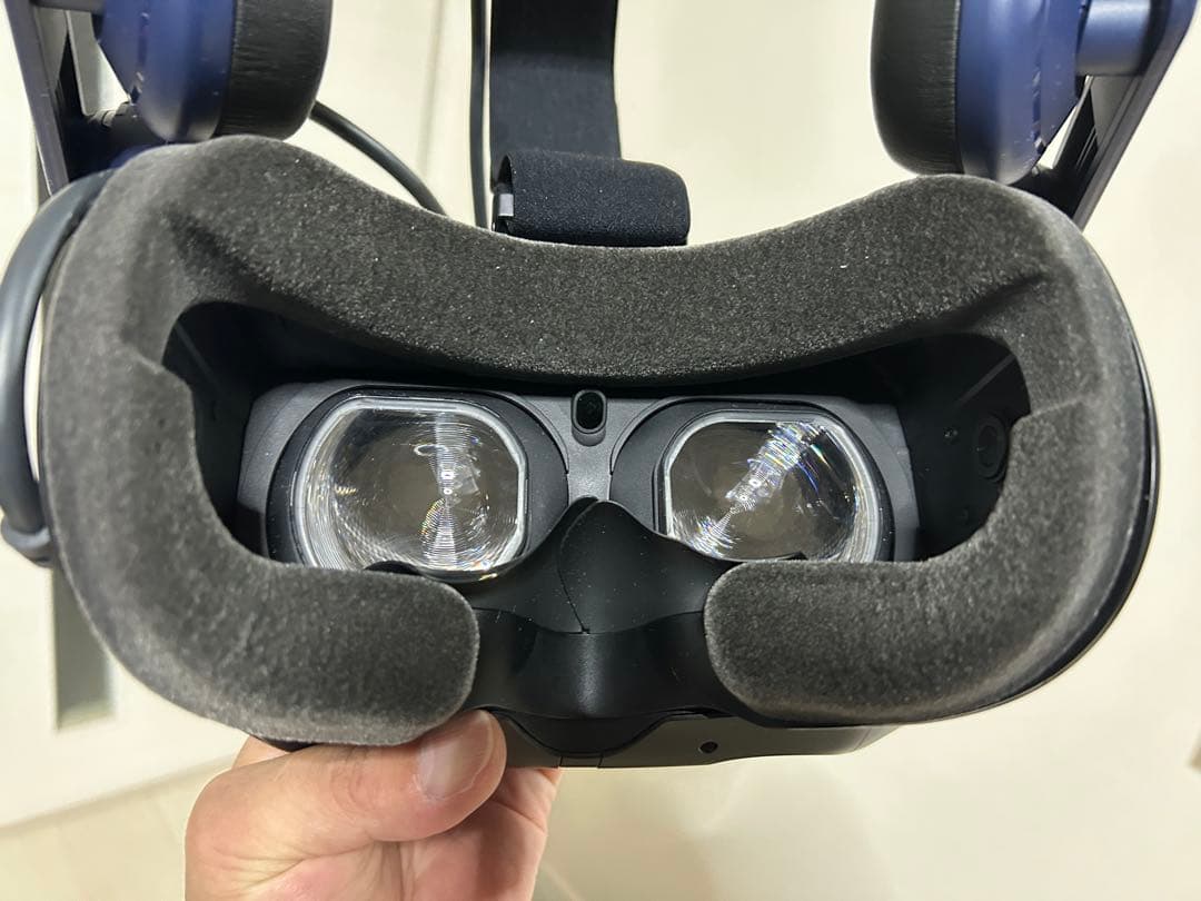 HTC VIVE pro2 フルセット、ベースステーション三脚、他