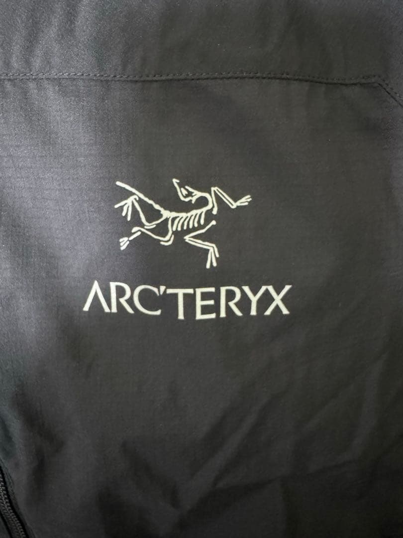 ARC'TERYX Squamish Jacket M ブラック