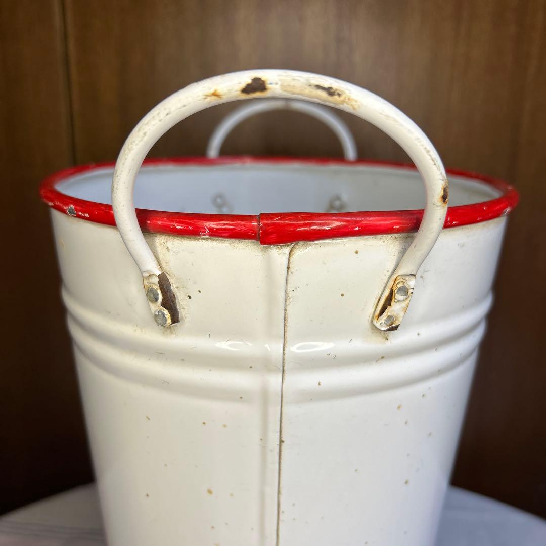 レアイギリスアンティーク　ホーロー花桶/水入れ/バケツ　クリームホワイトに赤縁取