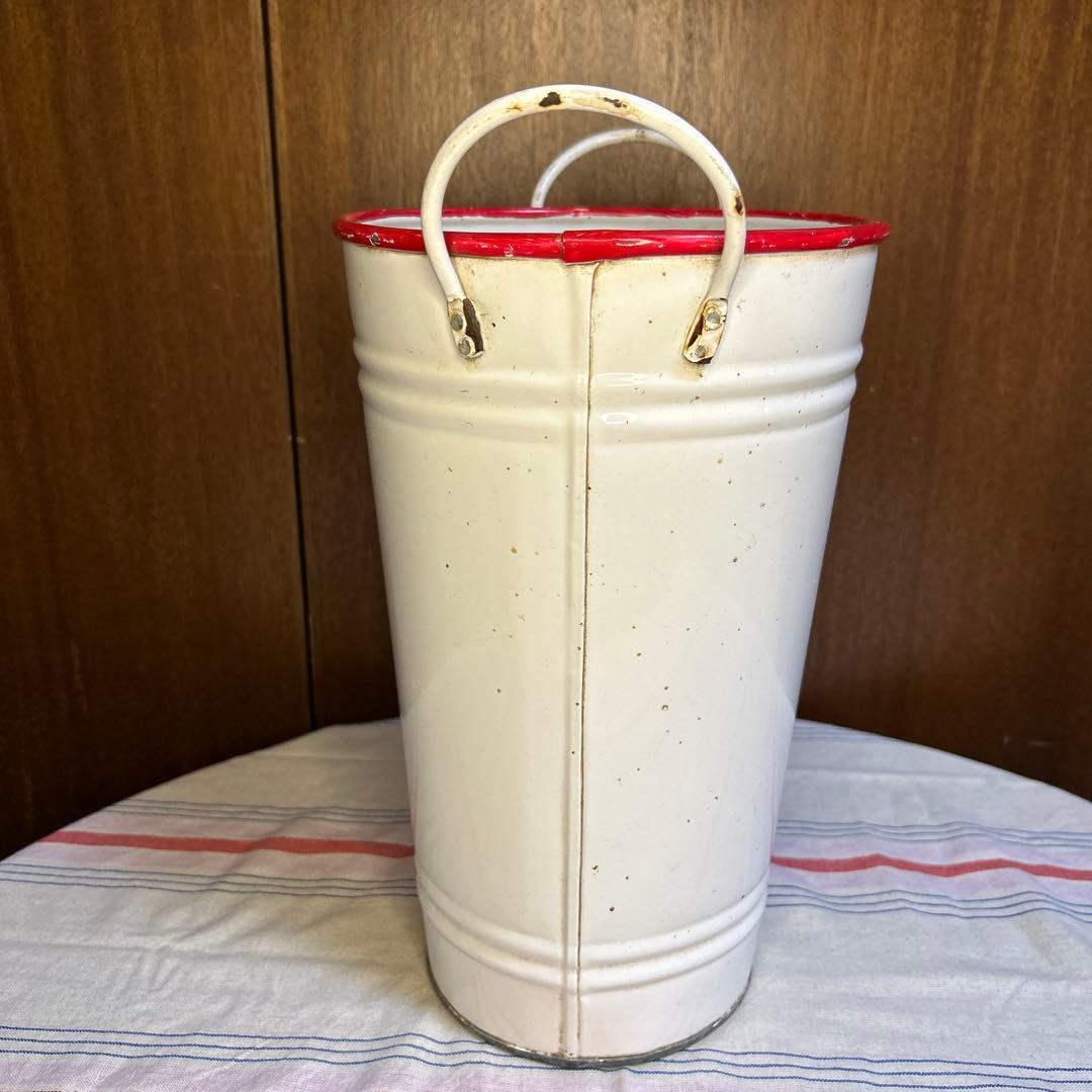 レアイギリスアンティーク　ホーロー花桶/水入れ/バケツ　クリームホワイトに赤縁取