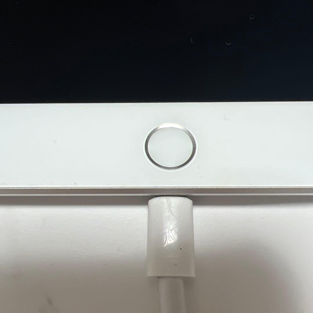 Apple iPad 第8世代 シルバー 128GB