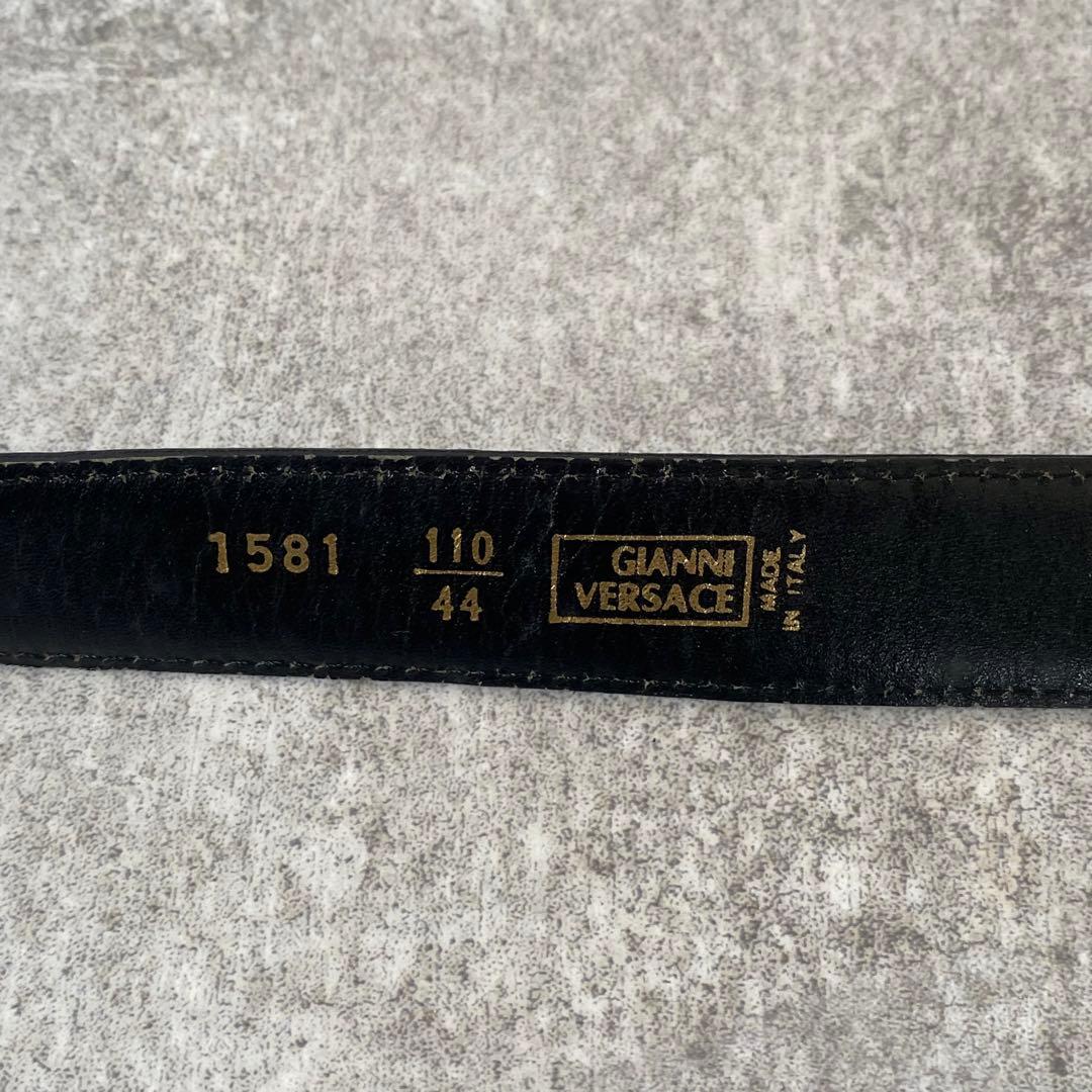 ヴェルサーチ　ベルト　クロコ型押し　レザー　ブラック　ゴールド金具