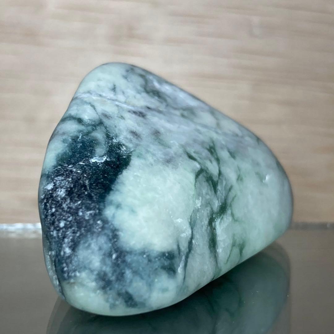 【Premium】糸魚川翡翠　小滝　翡翠　原石　98.1ｇ