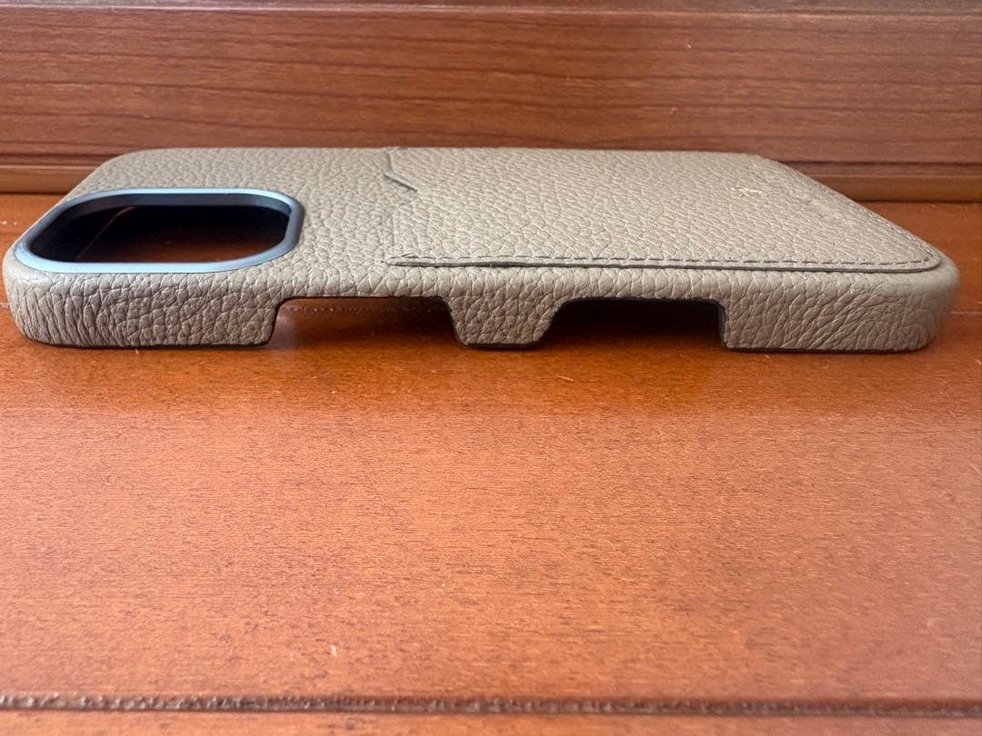 BONAVENTURA ボナベンチュラ iPhone16携帯カバー　エトープ