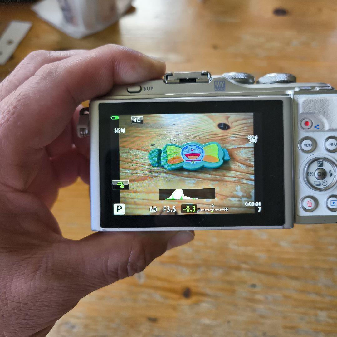 ジャンク品　Olympus PEN E-PL9 ED 14-42mm　2台