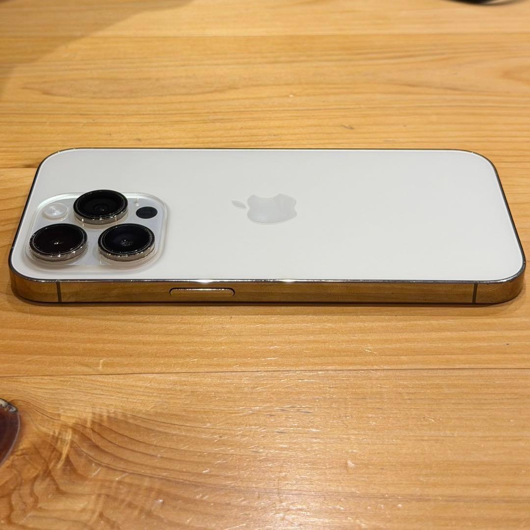 Apple iPhone 14 Pro ゴールド本体