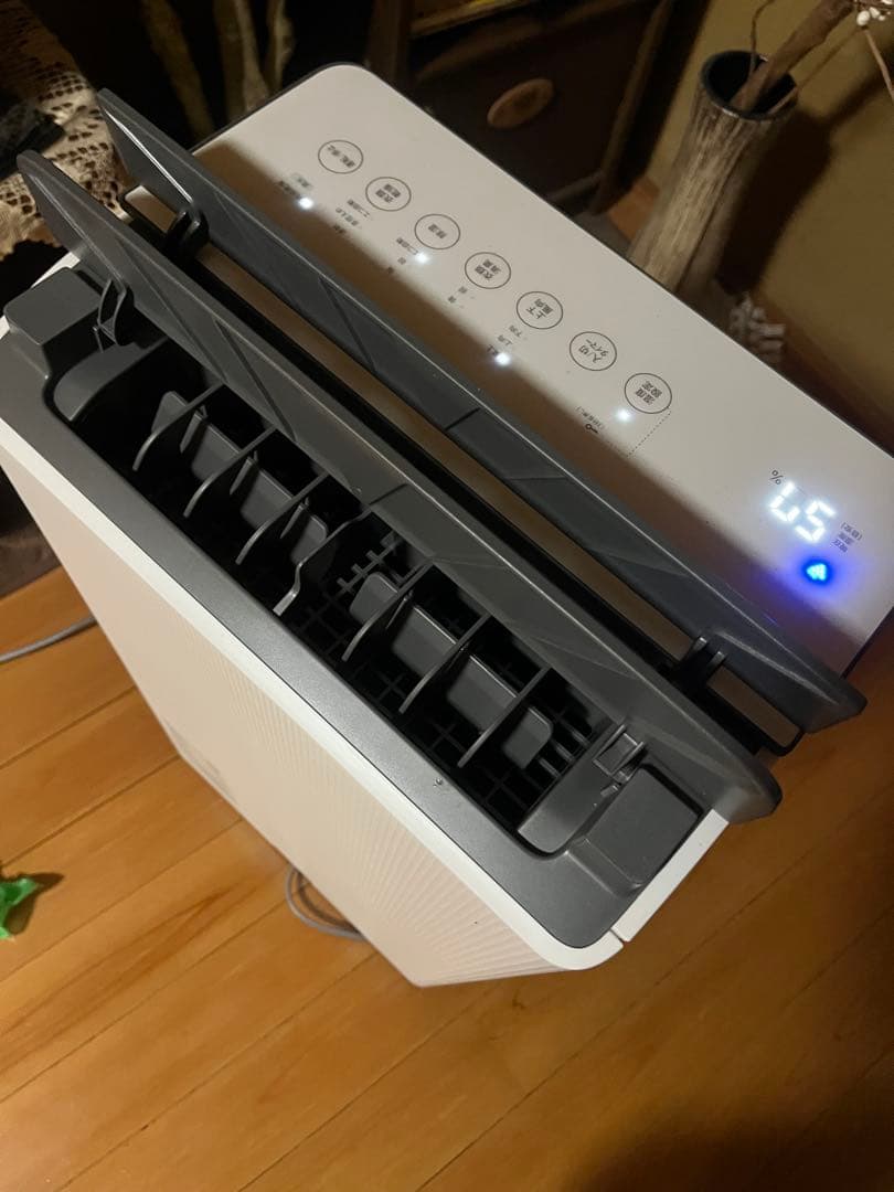 SHARP シャープ 衣類乾燥除湿機 CV-T190-W 2025年製 美品