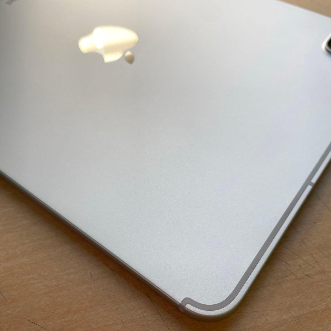 iPad Pro 11インチ　第2世代　シルバー　128GB A2230 超美品