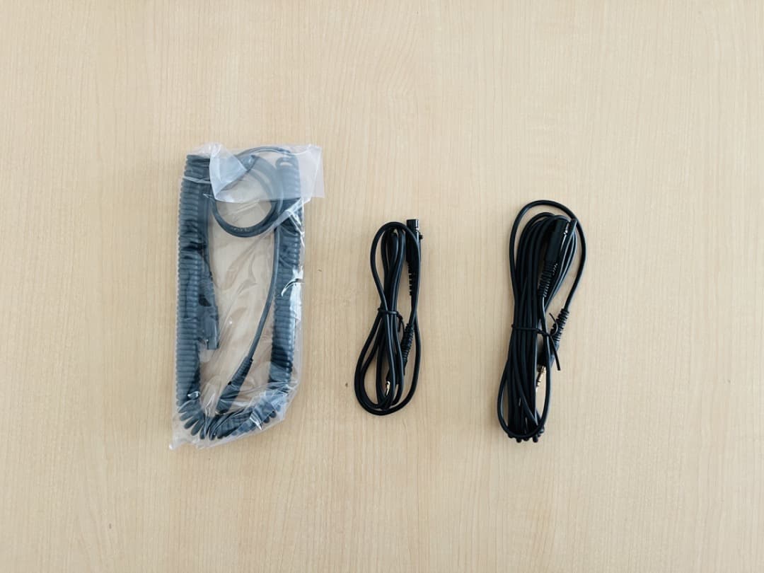 （新品開封済み）AKG K371 密閉型ヘッドホン