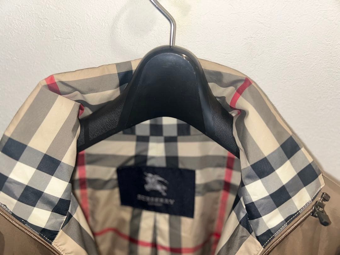 ベージュ スタンドカラーコート チェック裏地