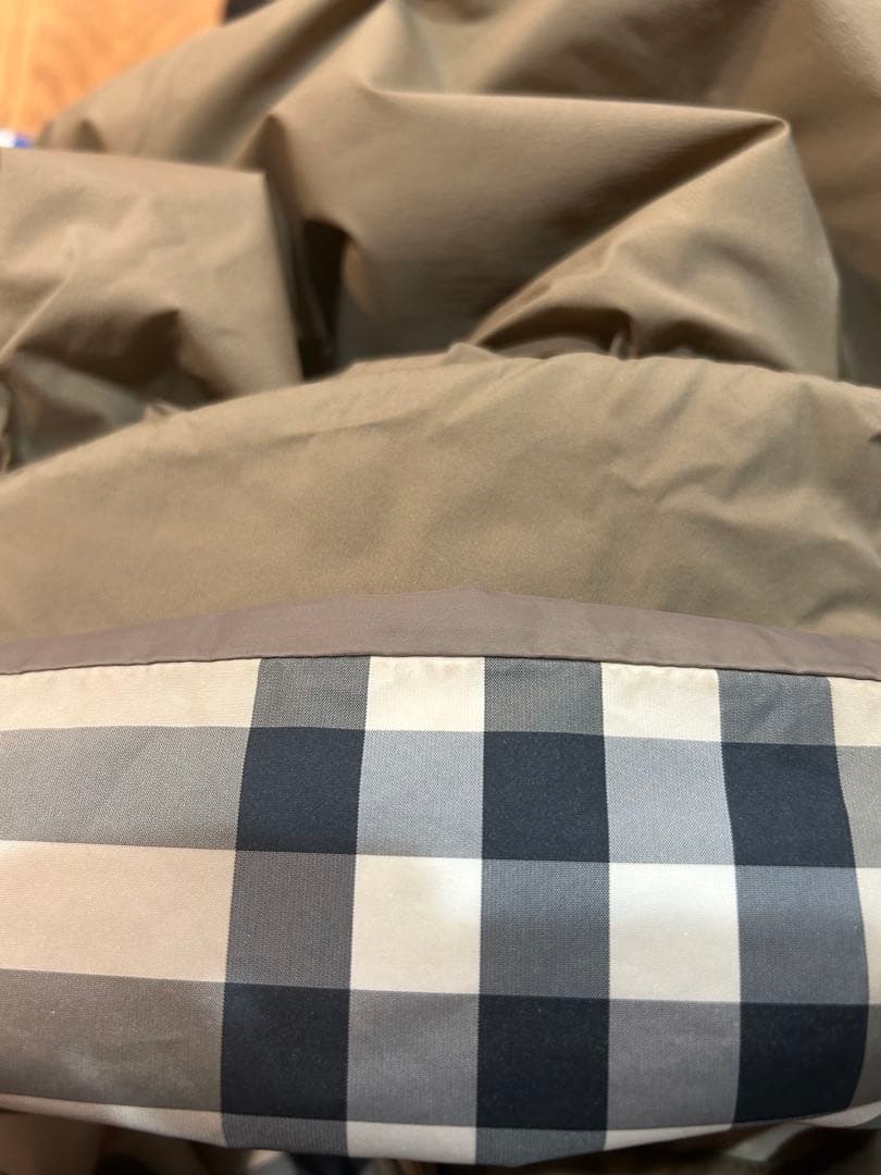ベージュ スタンドカラーコート チェック裏地
